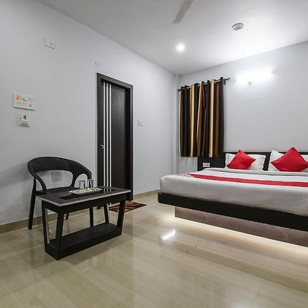 פאטנה Oyo 26974 Hotel S G International מראה חיצוני תמונה