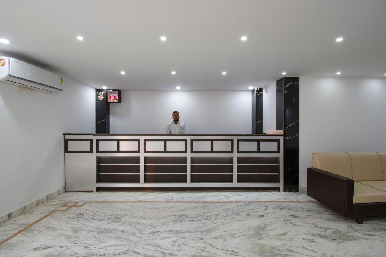 פאטנה Oyo 26974 Hotel S G International מראה חיצוני תמונה